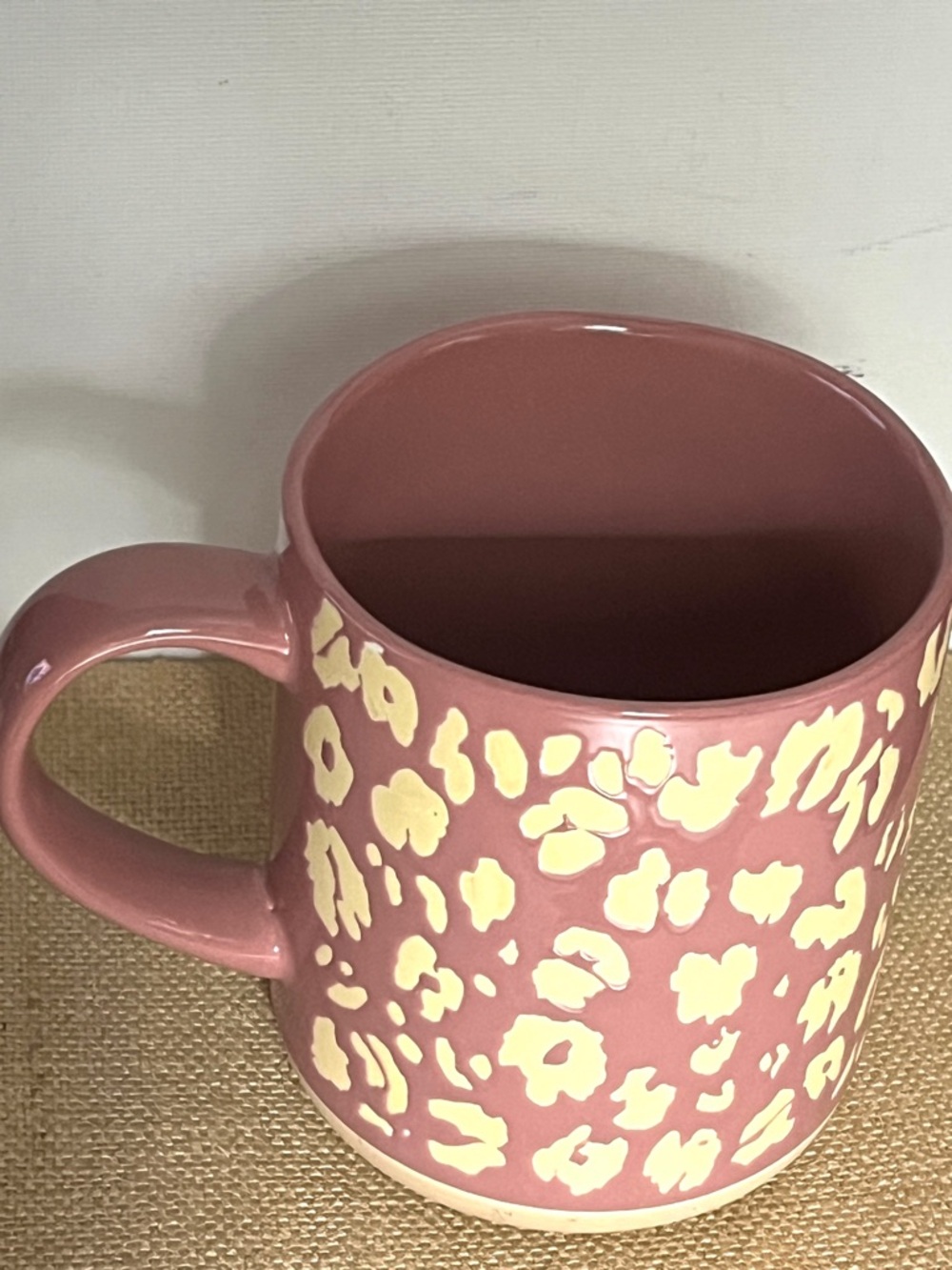 OPALHOUSE 16 Oz Pink Stoneware Mug with White Furzi (Leopard Like) Print